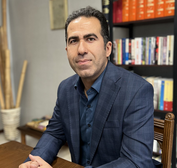 نیما اکبرزاده